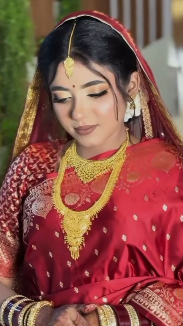 A bride in red and gold, filmed in the salon
