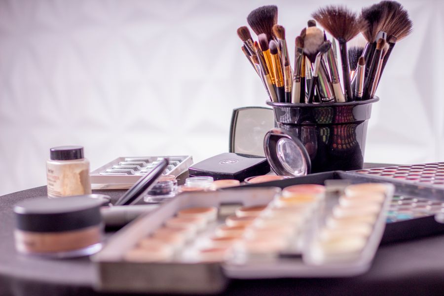 Brushes & palettes
