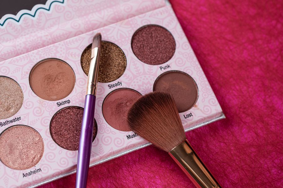 Eyeshadow palette