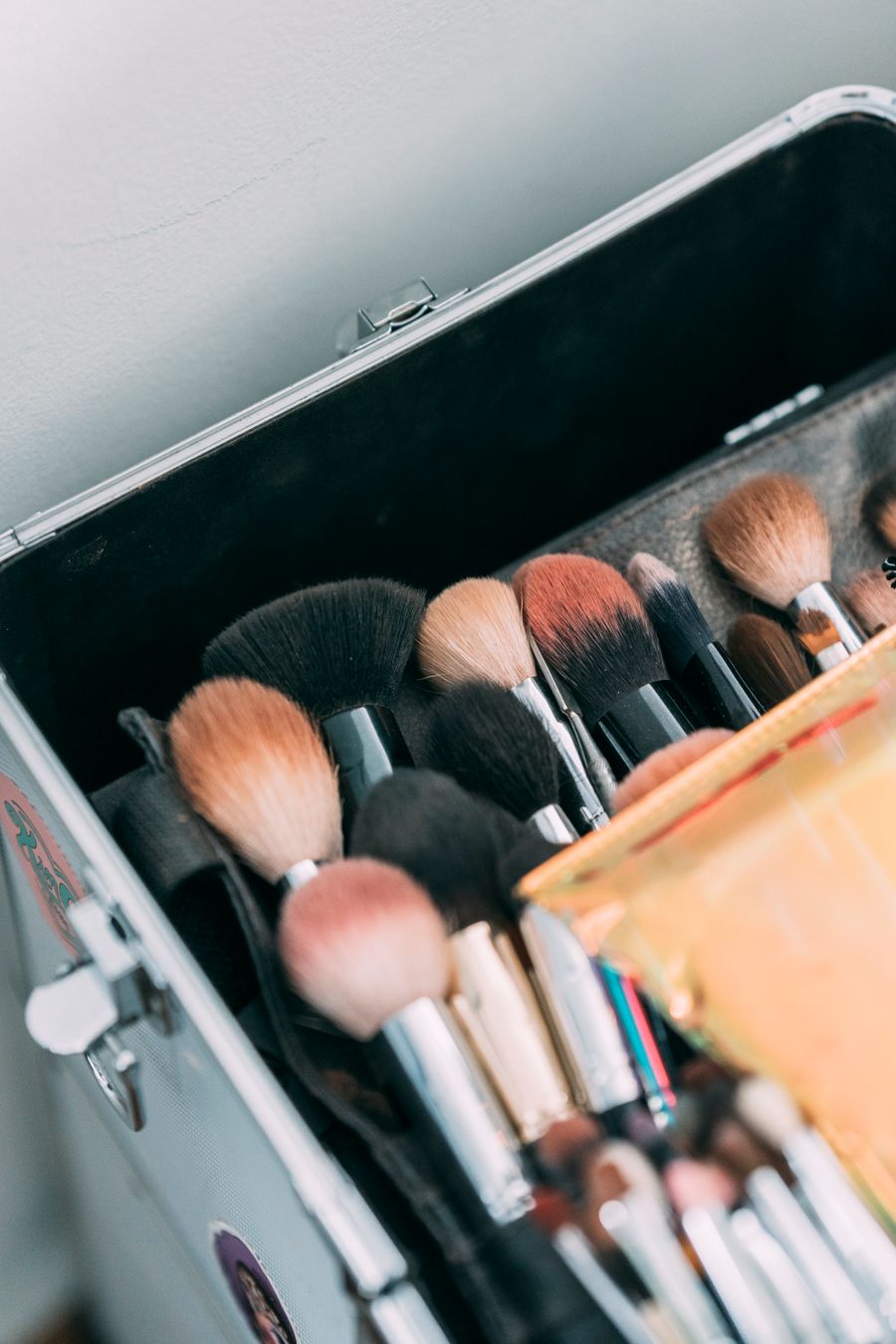 Makeup brush kit